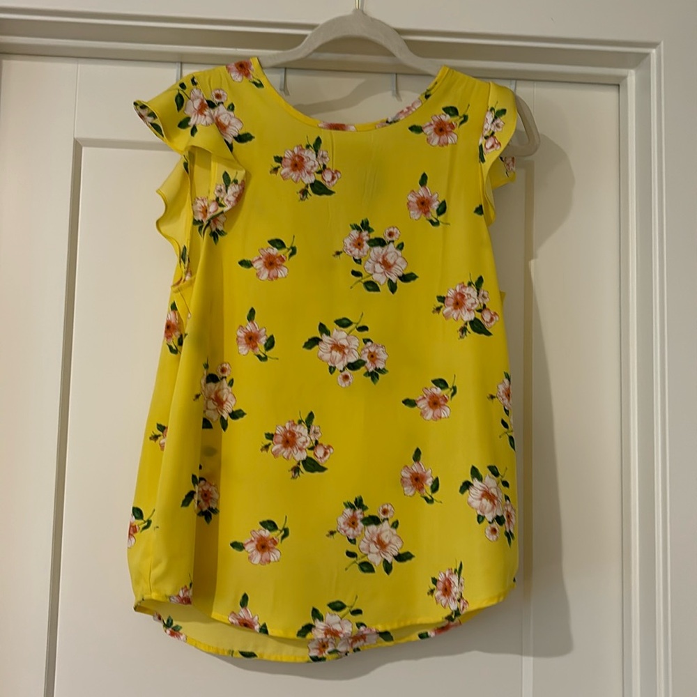 Forever 21 yellow floral blouse size Medium